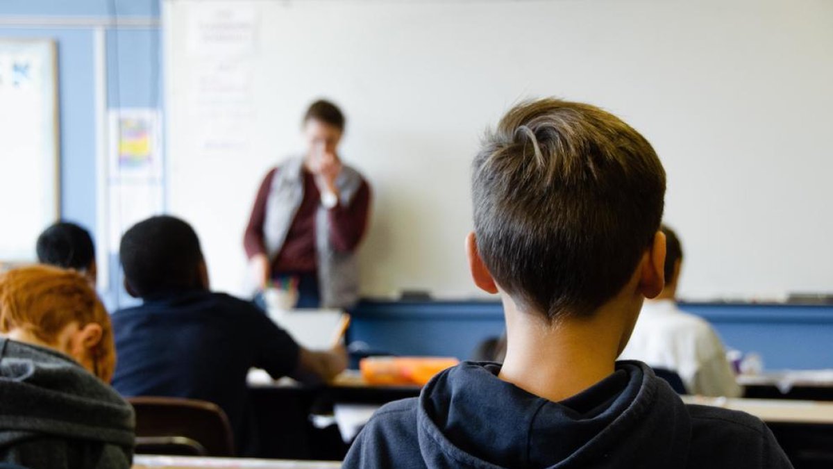 Els nens que fan exercici rendeixen més a l'escola, segons un estudi