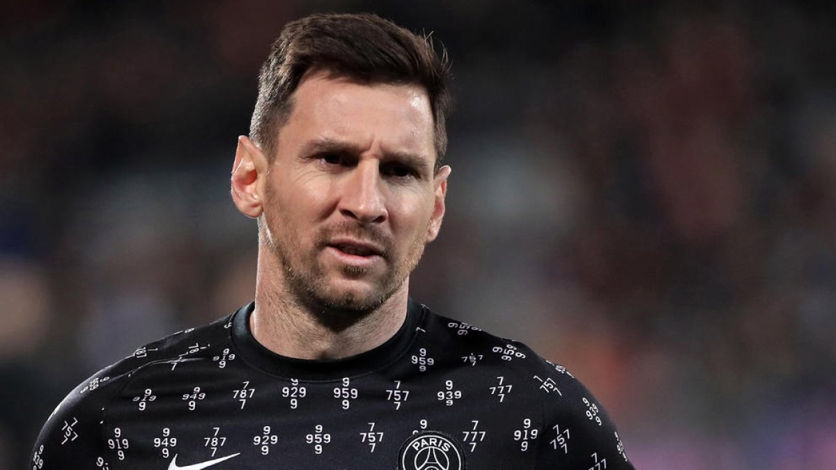 Leo Messi no podrá regresar a Francia hasta que esté completamente recuperado de la enfermedad.