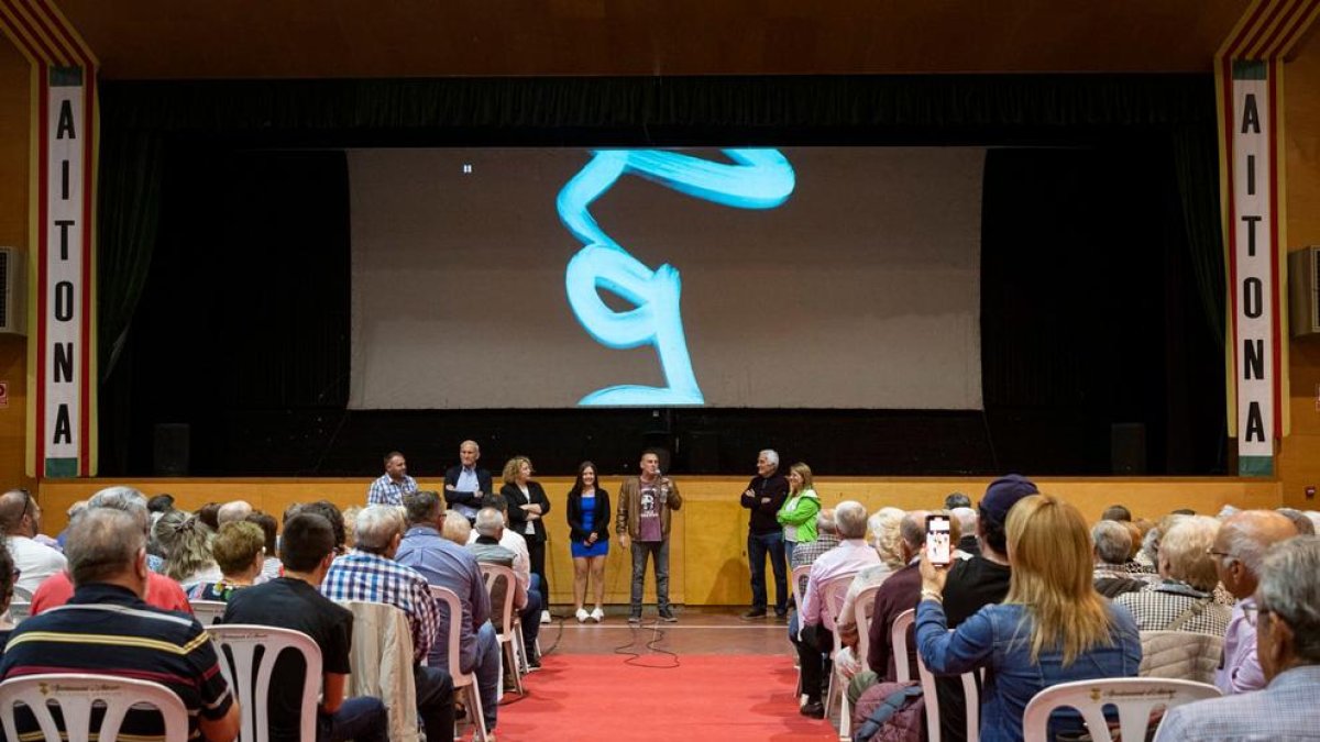 L’estrena del film de Carla Simón al pavelló d’Aitona.