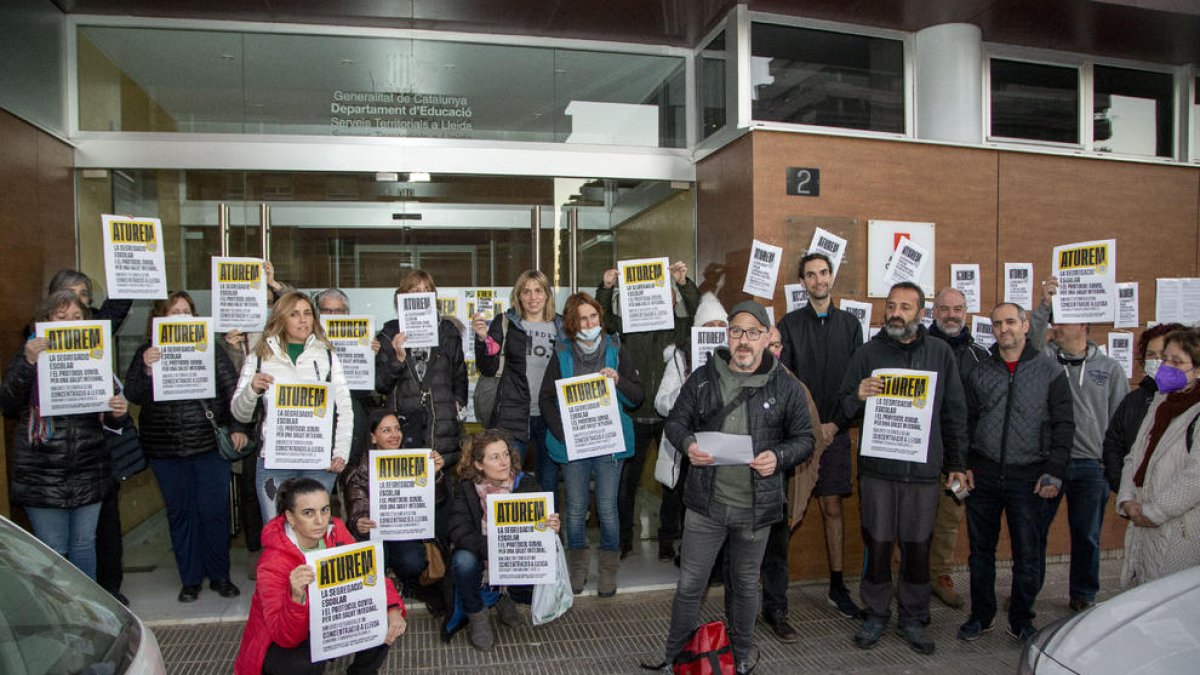 Protesta en contra dels protocols als centres educatius.