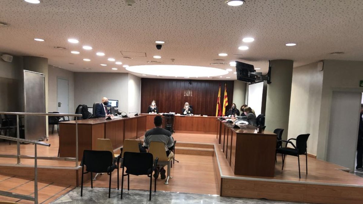 Imatge de l’acusat durant la celebració del judici a l’Audiència de Lleida el 16 de febrer passat.