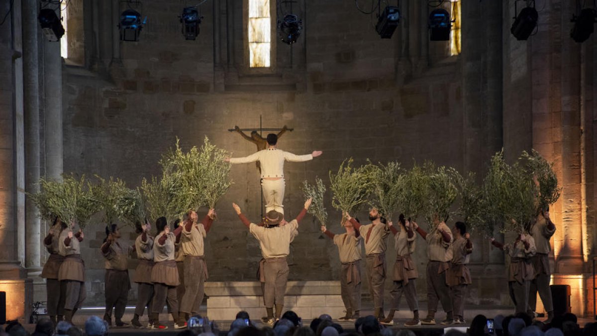 La Seu Vella va ser per primera vegada l’escenari per a la lectura del pregó de Setmana Santa.