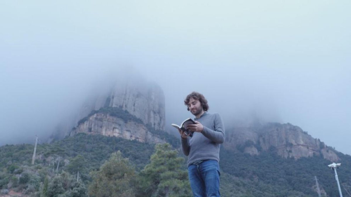 El lleidatà Roger Manau aposta per la ciència-ficció i el seu paral·lelisme amb Lleida, Tàrrega i Montserrat.