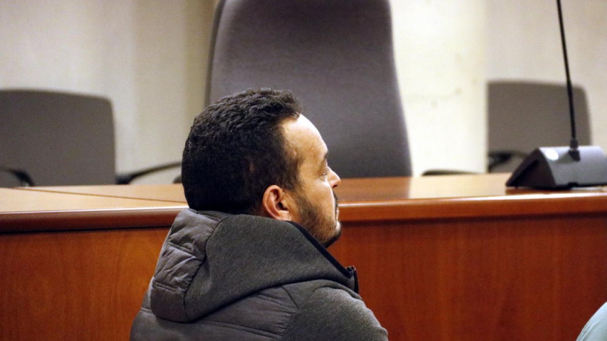 Las psicólogas consideran creíble el relato del niño que denuncia abusos sexuales del padre durante dos años en Lleida.