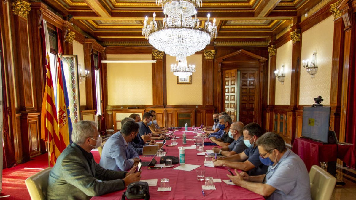 Reunió informativa el 2021 sobre ajuts a projectes turístics en municipis en despoblació.