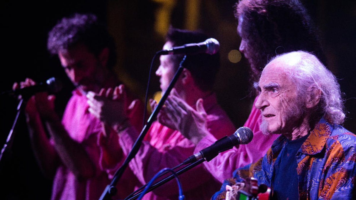 Pau Riba va actuar el 30 de desembre passat a les Borges i fins i tot va tenir humor per fer broma amb la mort.