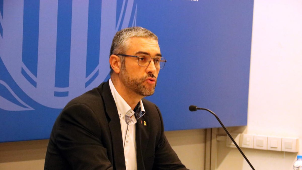 Bernat Solé, durant la compareixença a la Delegació del Govern a Lleida després de la confirmació de la seva inhabilitació per part del Tribunal Suprem.