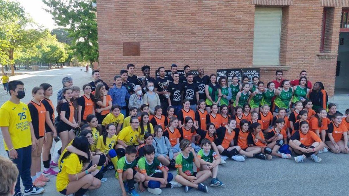 Els jugadors que van participar en el Memorial Àngel Biosca.