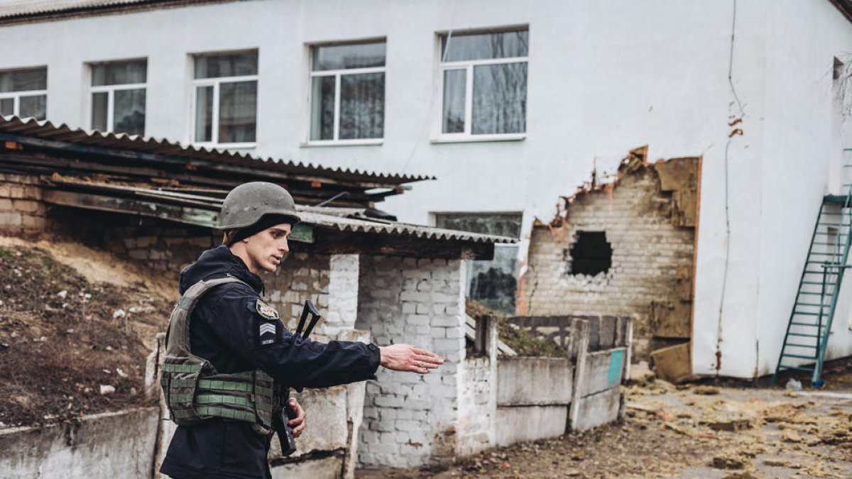 Imagen del impacto de un proyectil en una guardería en la región de Lugansk.