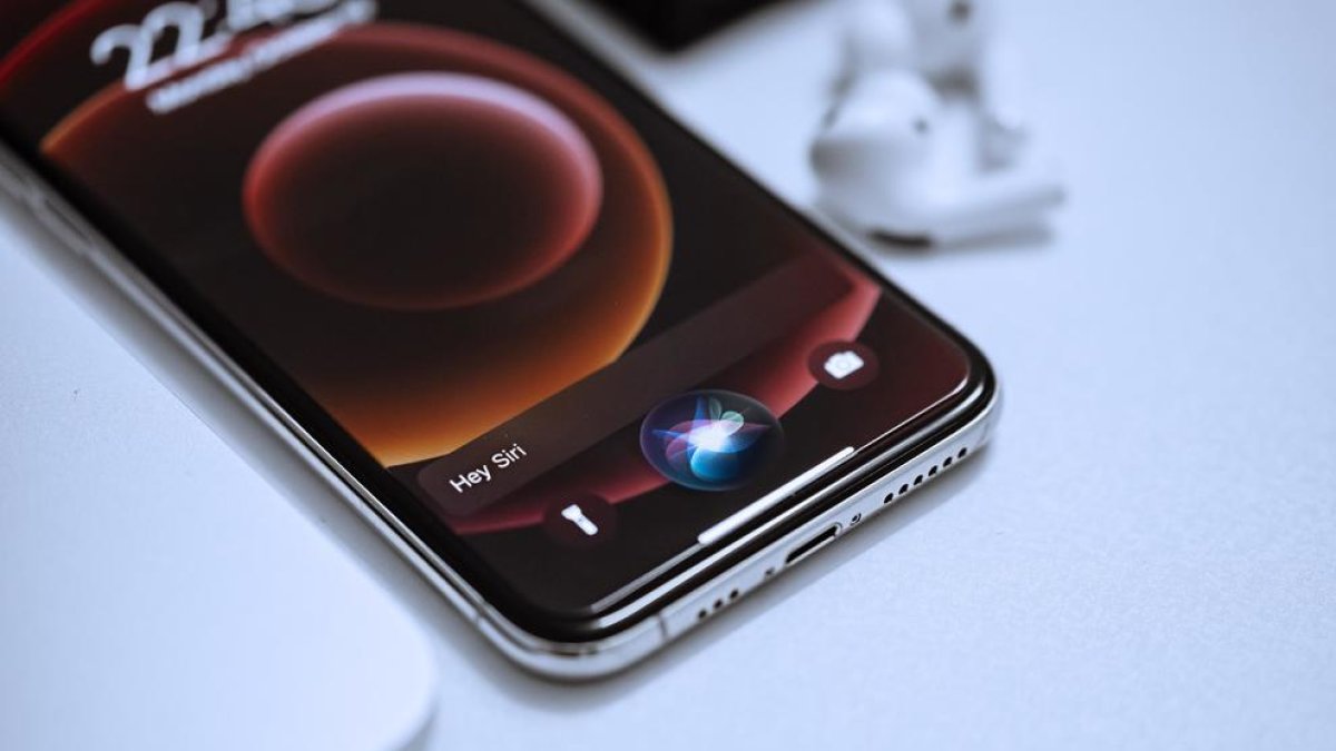 Apple reconoce haber registrado 'por error' algunas interacciones de los usuarios con Siri