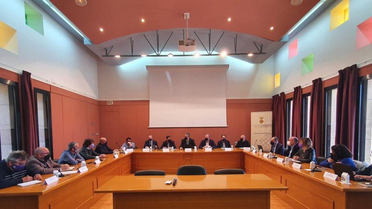 La taula de seguiment de la situació de Cricursa va fer ahir la primera reunió a Balaguer.