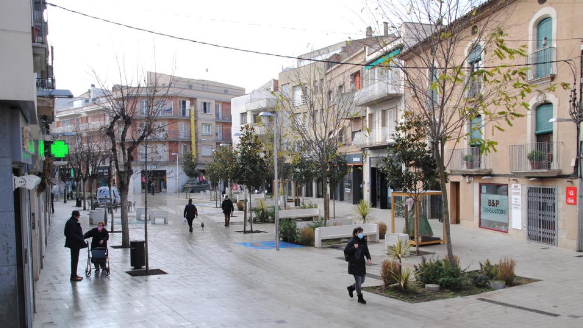 La plaza Manuel Bertrand, peatonal desde las obras de las plazas del centro.
