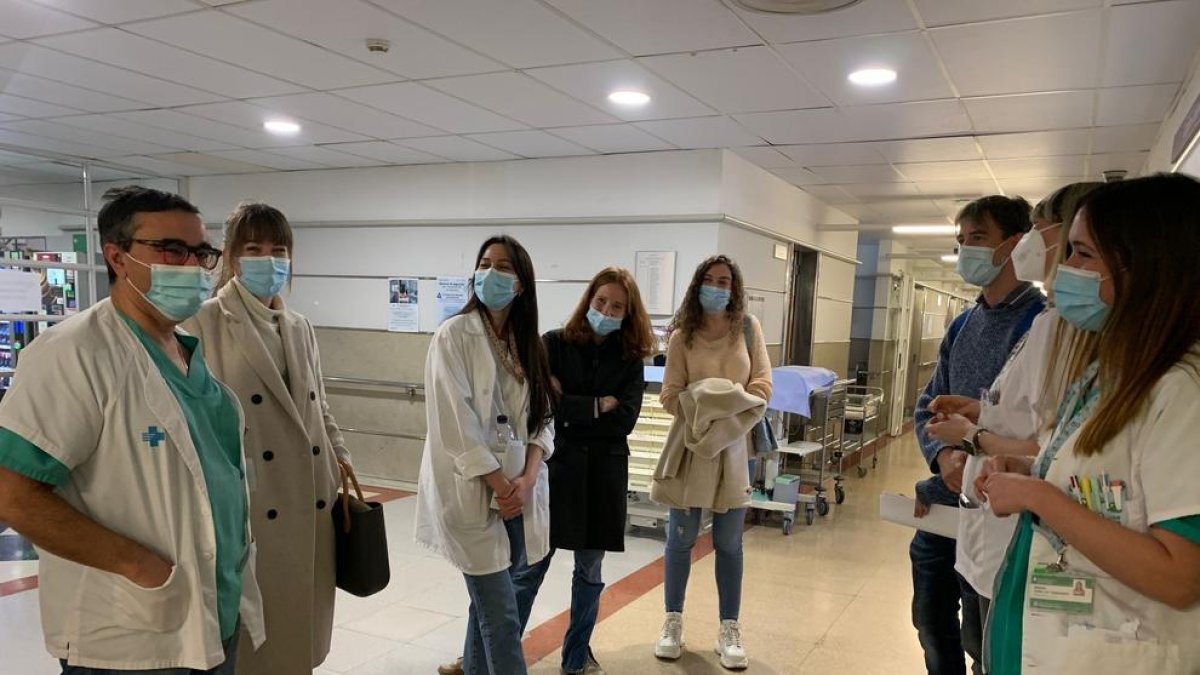 Futurs residents visitant el servei de Ginecologia.