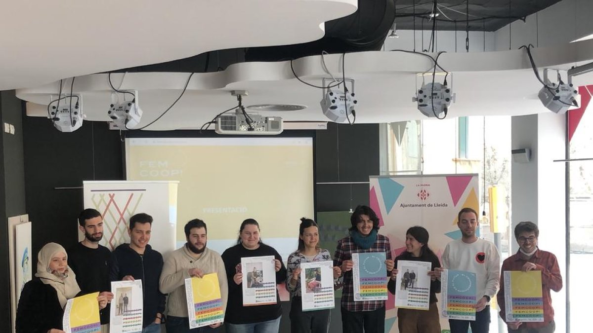 La presentació de la segona edició del programa ‘Fem Coop!’, ahir a LleidaJove La Palma.