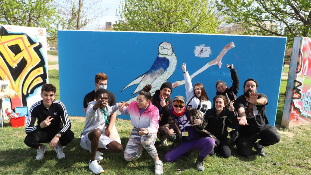 Participantes ayer en el taller de la artista Txus Montejano.