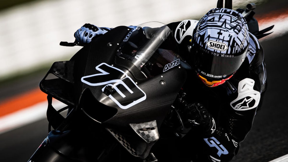 Àlex Márquez, ayer en las instalaciones del Circuit Ricardo Tormo, con su nueva Ducati.