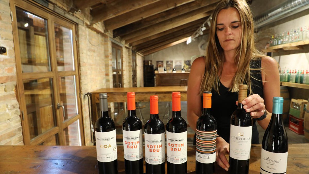 El celler Castell del Remei ha hagut de canviar la mida de la botella d’alguns dels seus vins.