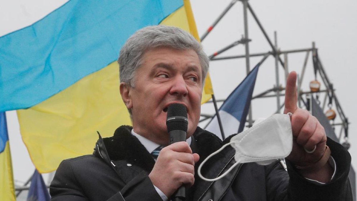 Poroixenko va tornar ahir a Ucraïna per ser jutjat per traïció.