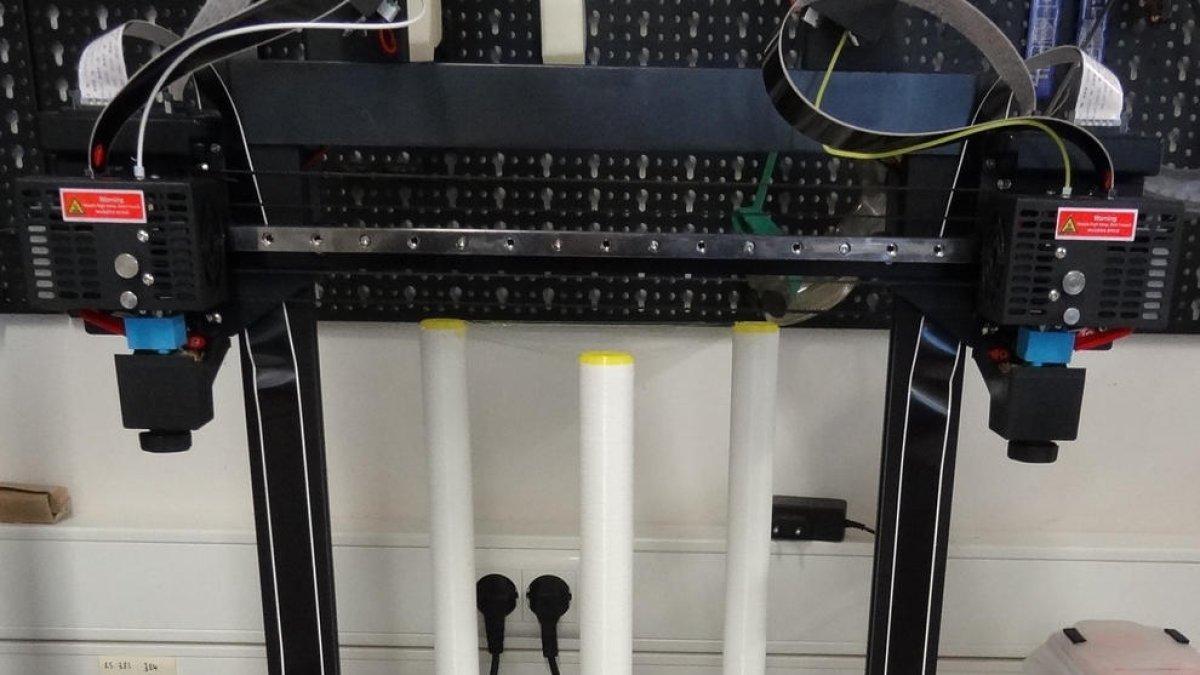 El tamboret imprès en una impressora 3D.