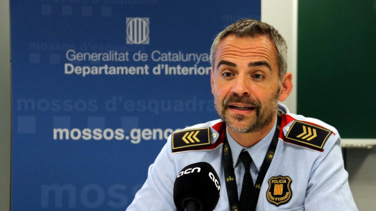 Unes 800 persones a l'any són víctimes d'estafes per falses inversions en criptomonedes