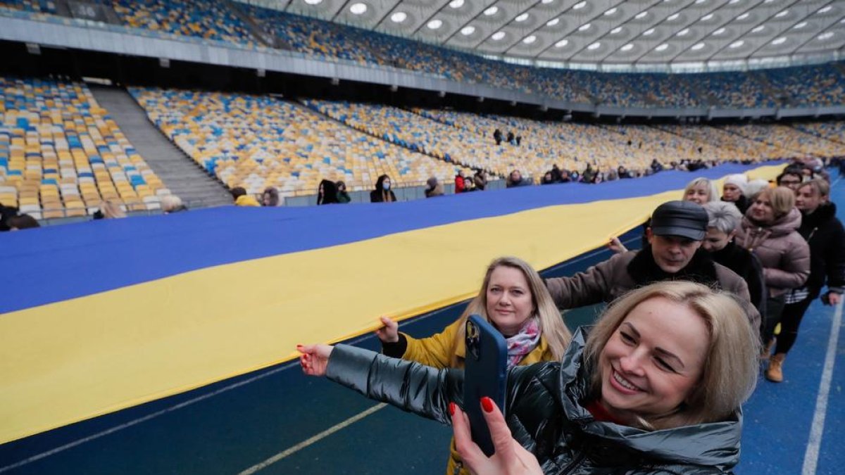 Ucrania celebró ayer, jornada en la que se preveía la invasión rusa, el “día de la unidad”.