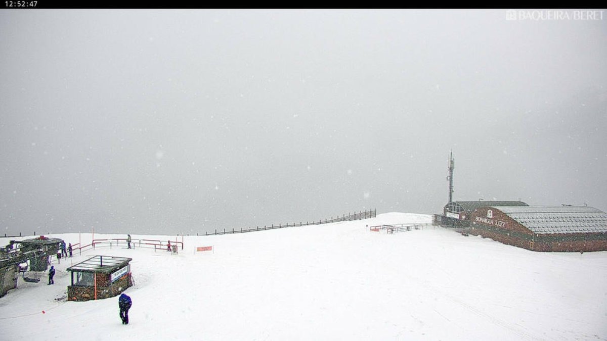 Imatge d’ahir de les cotes altes de Baqueira, on es van registrar noves nevades.