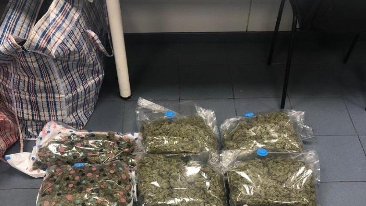Enxampat amb 12,5 kg de marihuana a Lleida després d'intentar fugir dels Mossos