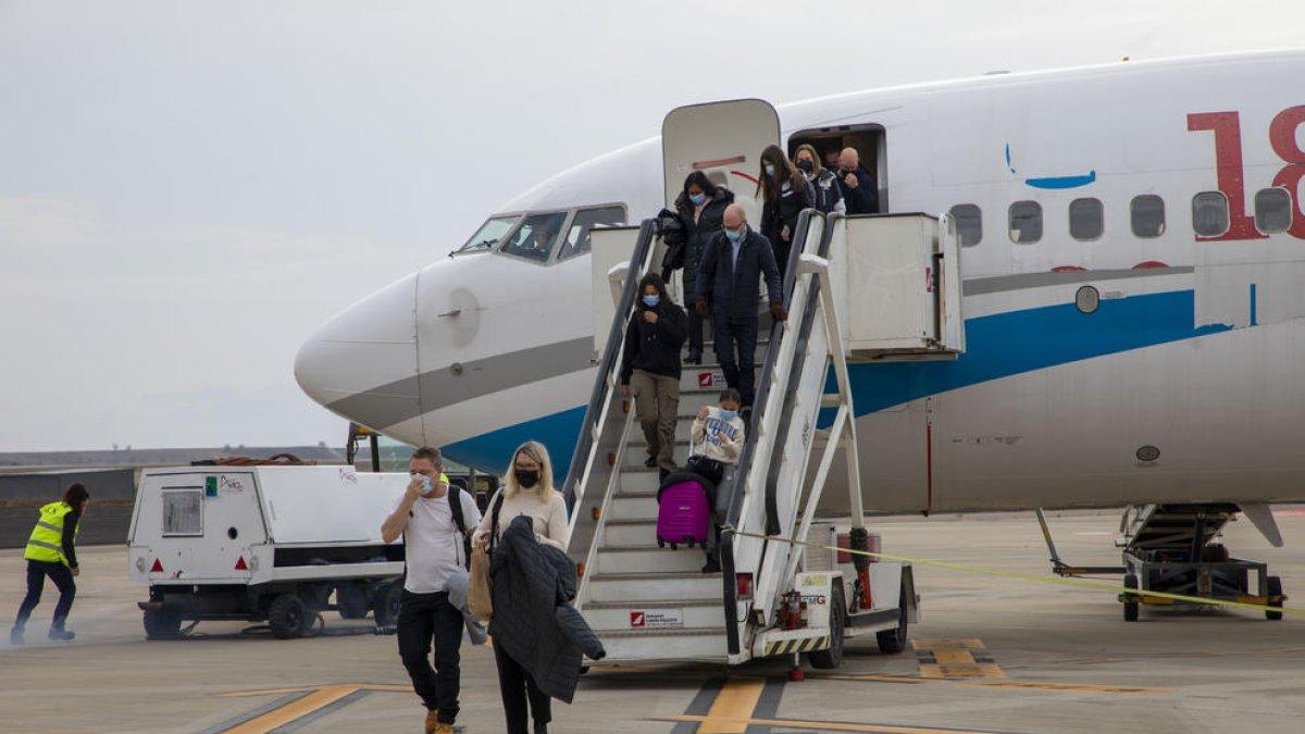 El primer vol de la temporada de la companyia Quality Travel diumenge passat a Alguaire.