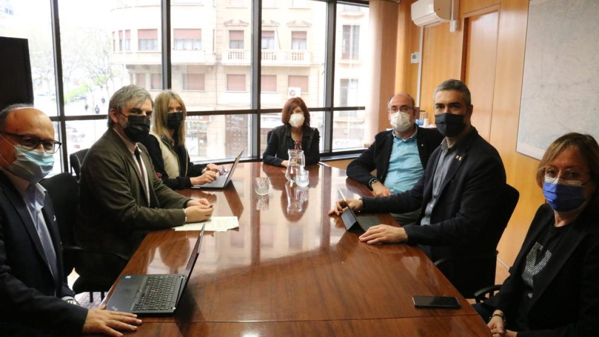 Los servicios de telefonía y energéticos lideran las reclamaciones a la Agència Catalana del Consum en Lleida durante el 2021