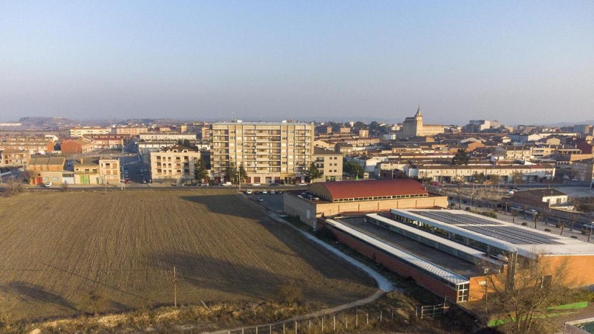 Vista de los terrenos en los que se ubicaría el pabellón polideportivo.