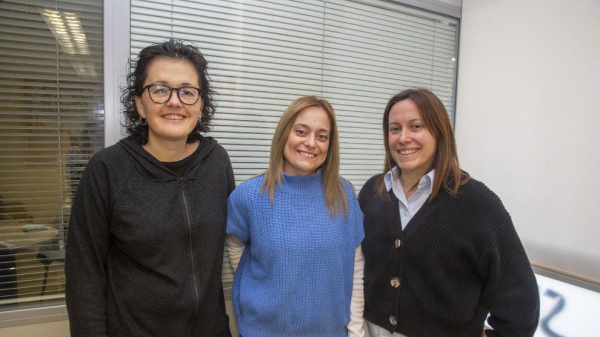 Magda Balcells, Marta Serna y Vanessa Olaya, fundadoras de la asociación Emma.