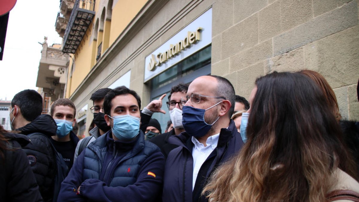 El presidente del PP en Catalunya, Alejandro Fernández, ayer en Vic.