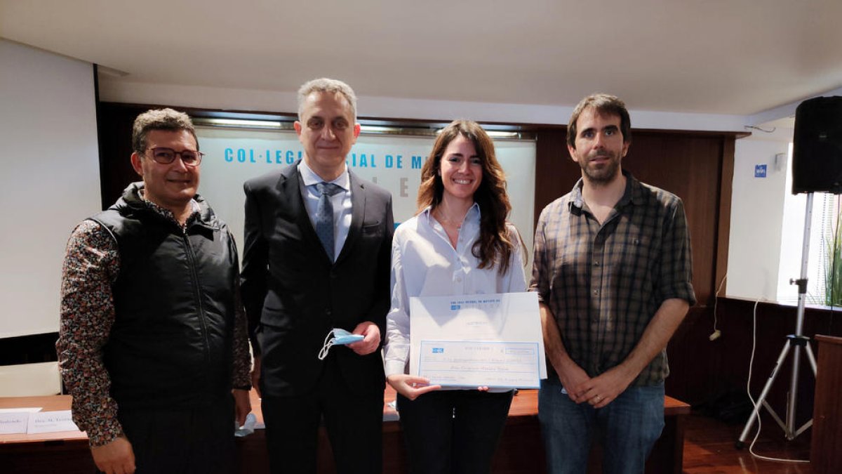Treball premiat - Antoni Plana (metge del CAP Balàfia), Ramon Mur (president del Col·legi de Metges), Cristina Molins (metge resident) i Gerard Piñol (Unitat de Trastorns Cognitius).