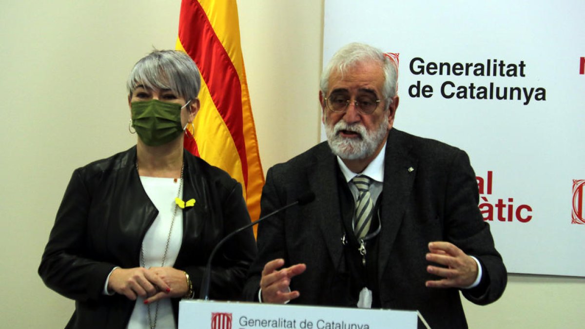 Lourdes Ciuró i Vicenç Villatoro, ahir en la presentació.