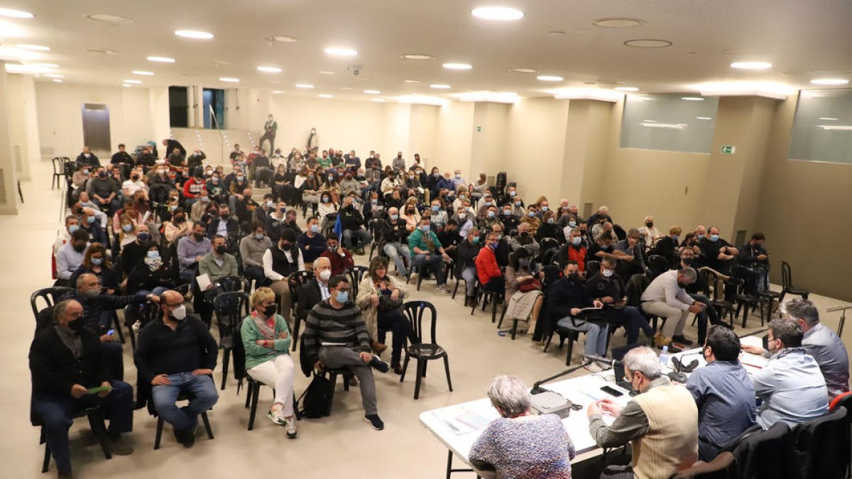 La sala d’actes de Mercolleida va acollir ahir la segona de les assemblees de la Fecoll.
