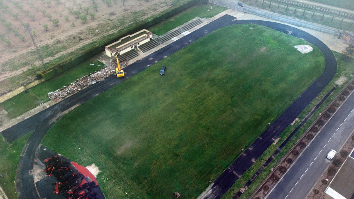 Las obras de demolición de las actuales pistas polideportivas comenzaron esta semana.