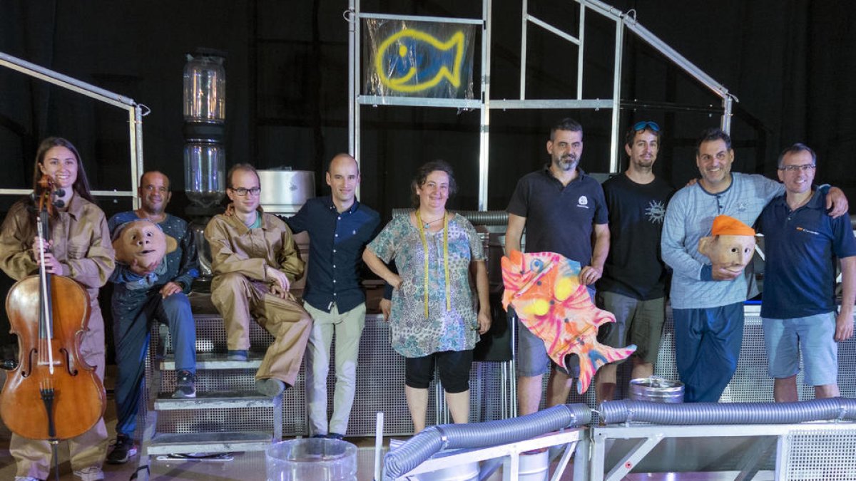 La presentació del muntatge ahir, al teatre L’Amistat de Ribera d’Ondara.