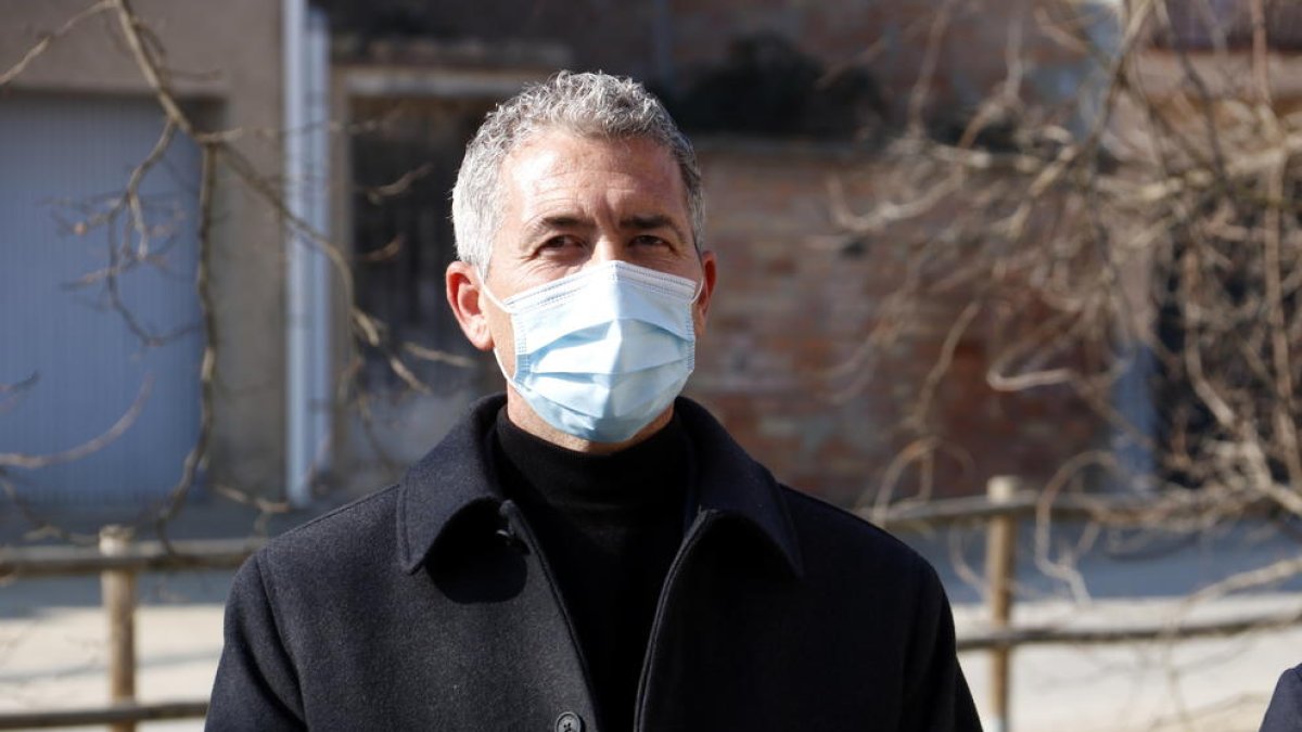 El conseller d'Educació, Josep Gonzàlez-Cambray, divendres a Castelló de Farfanya.