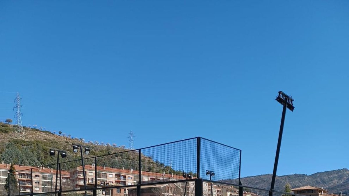 Las pistas de pádel en la zona de la guardería de La Pobla.