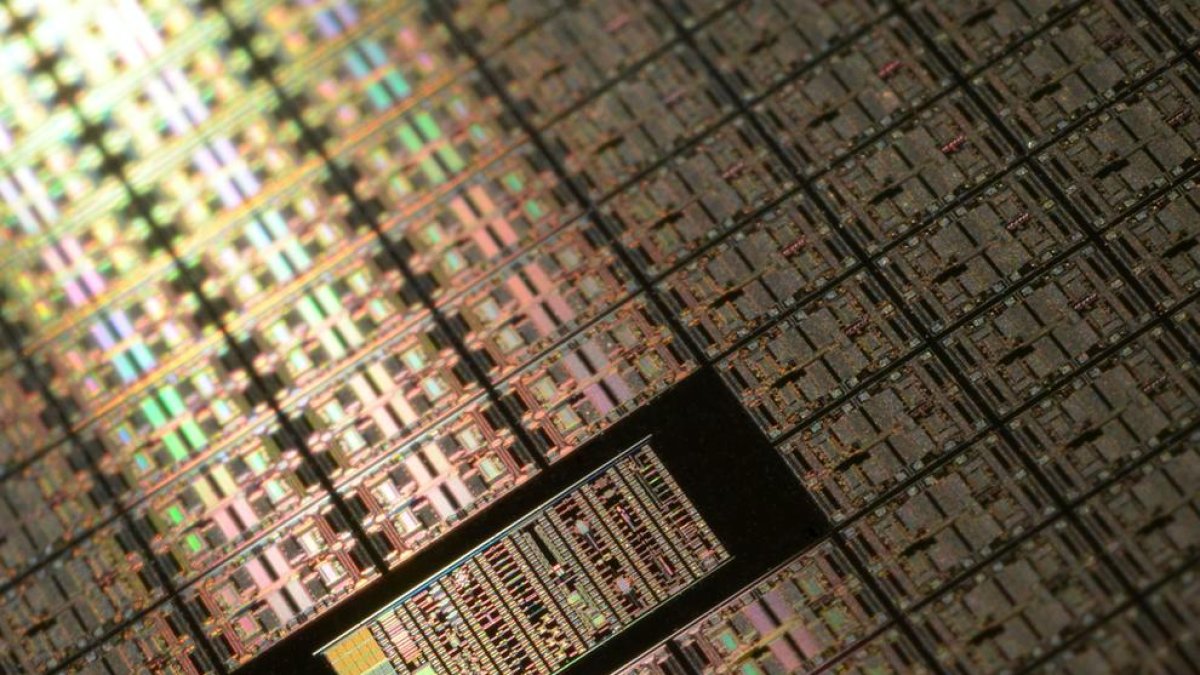 Inversió d'11.000 milions per fabricar microxips