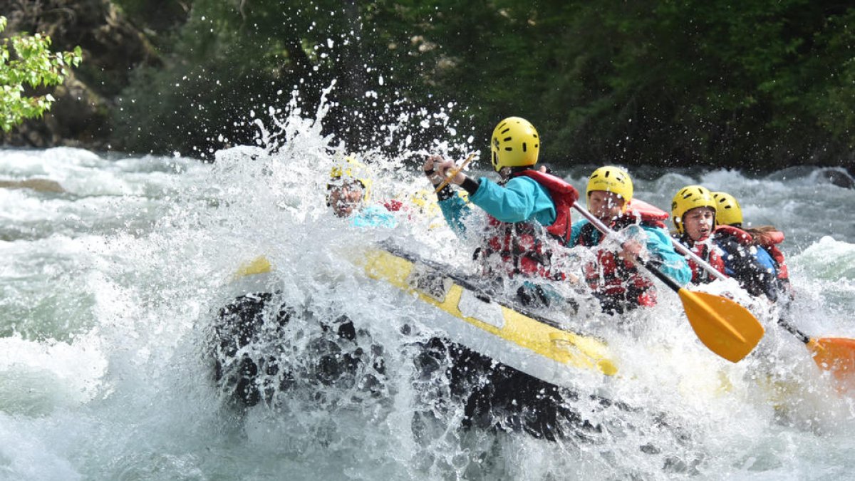 Lleida, con actividades como el rafting, se ha beneficiado del turismo interior de los catalanes.