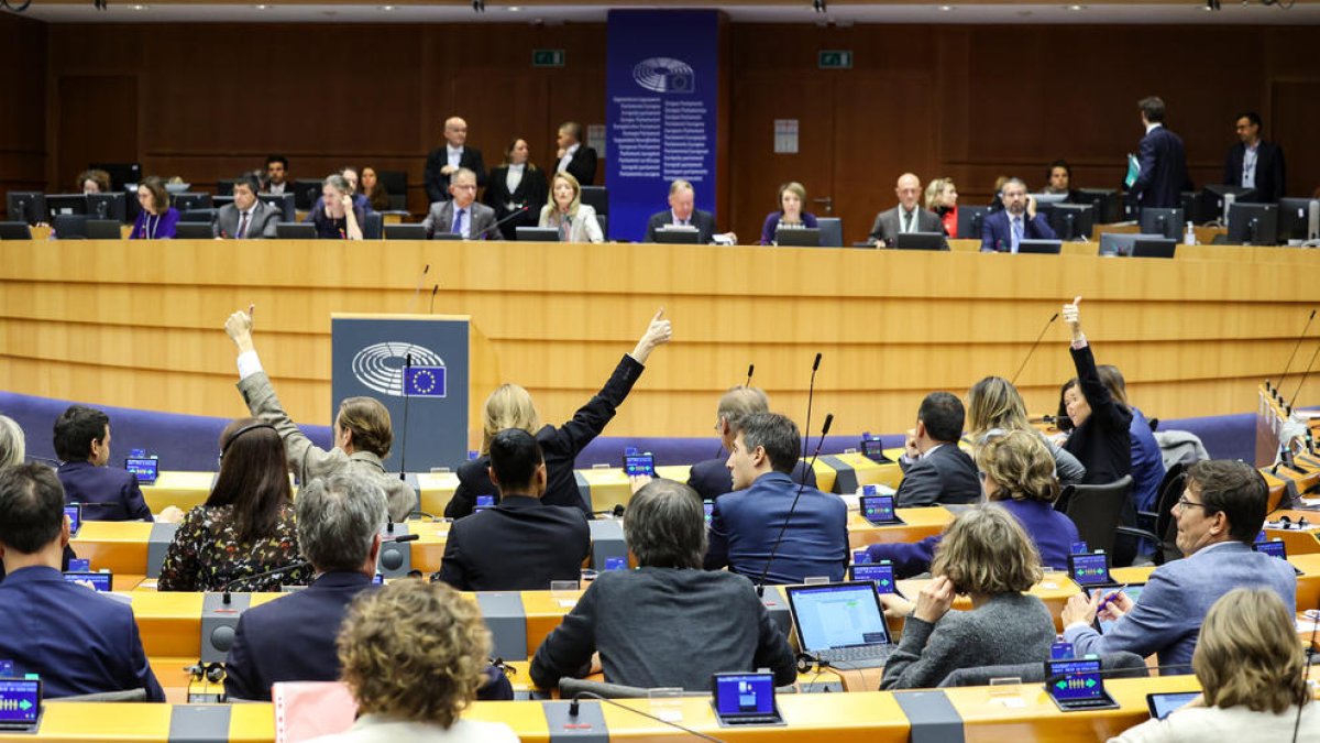 L'Eurocambra aprova exigir un 40% de dones en els llocs directius de les grans empreses
