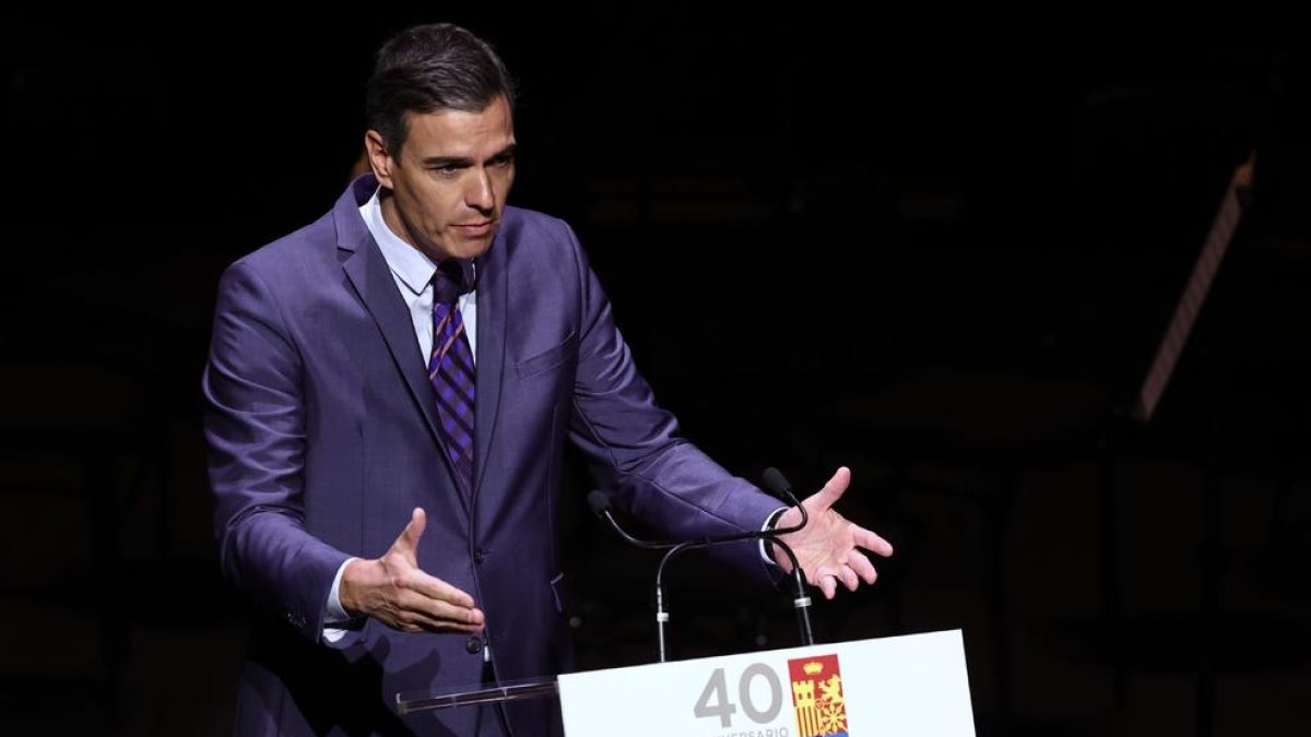 El president del Govern espanyol, Pedro Sánchez, intervé en l'acte de commemoració del 40è Aniversari de l'ingrés d'Espanya a l'OTAN, al Teatre Real de Madrid.