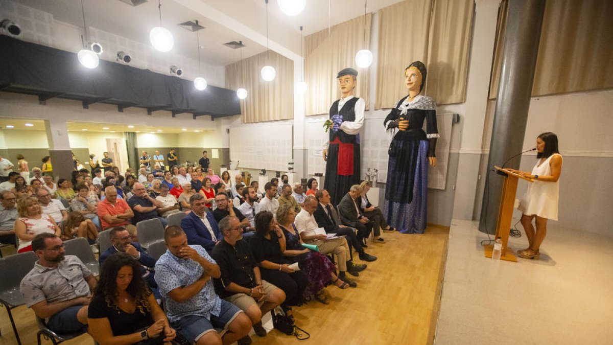 La lectura del pregón congregó a numeroso público en Raimat.