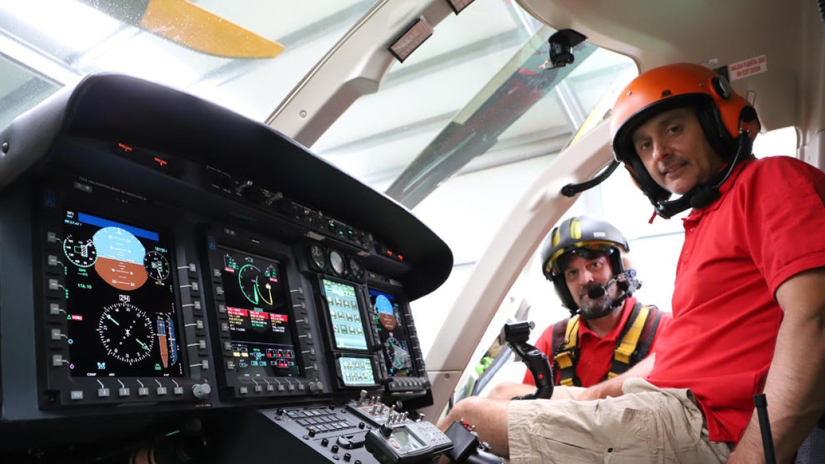 Pol Tomás es piloto desde el año 1993 y Marc Morer operador de grúa desde hace 16 años.