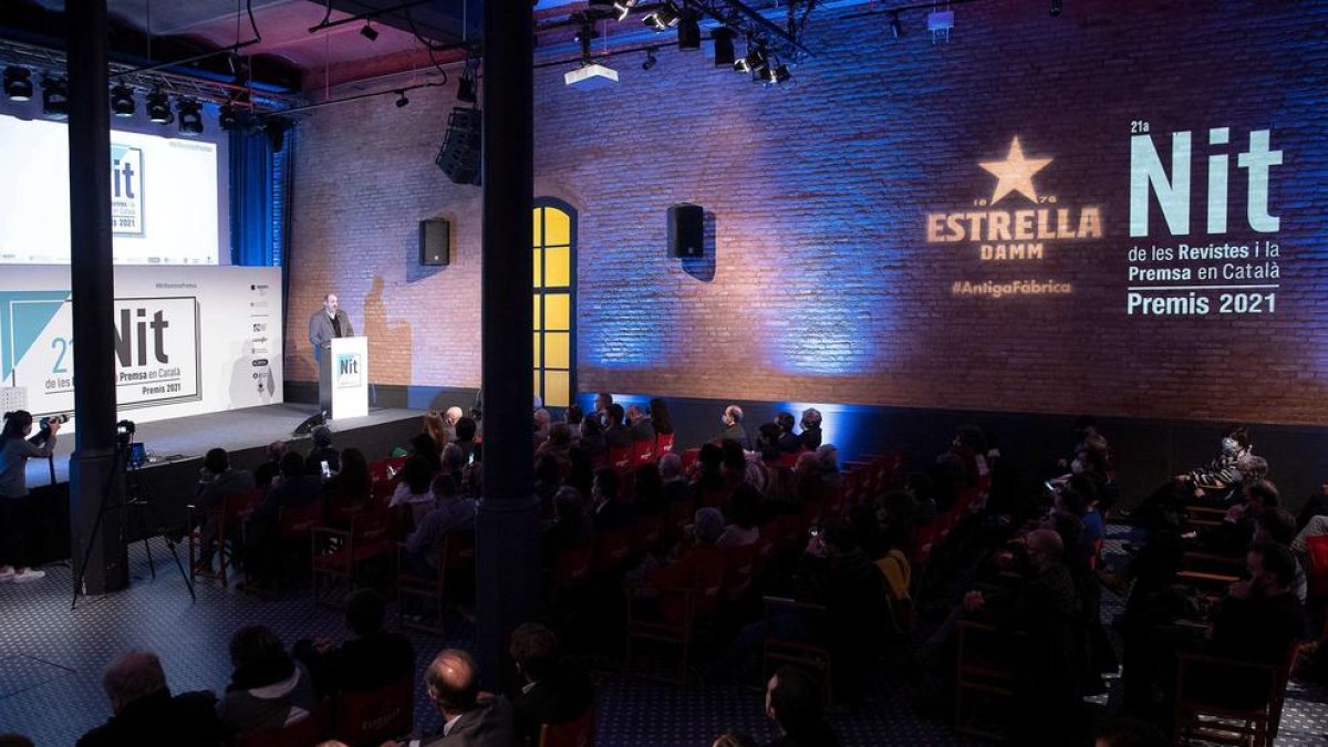 SEGRE rep el premi a millor publicació en la NIt de les Revistes i la Premsa en Català