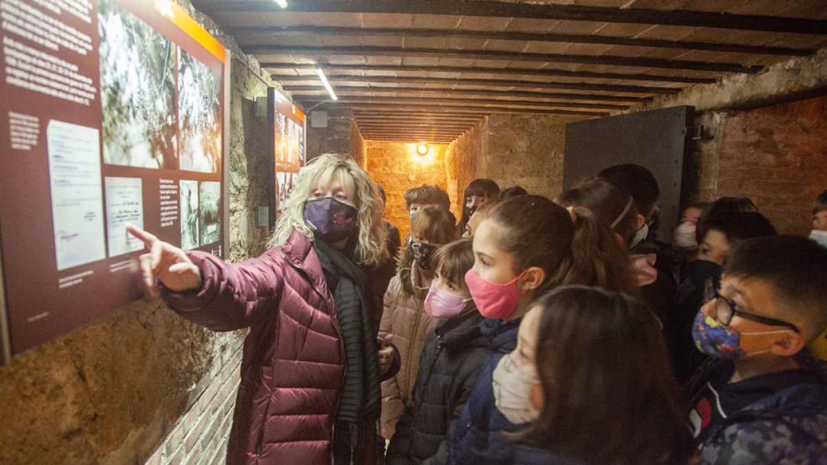 Alumnes del Mare de Déu del Socós, durant la visita.