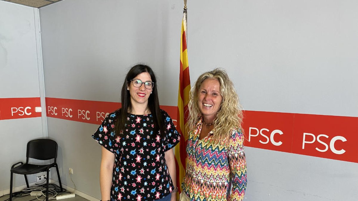 González y Mínguez, ayer en la sede del PSC en Lleida.