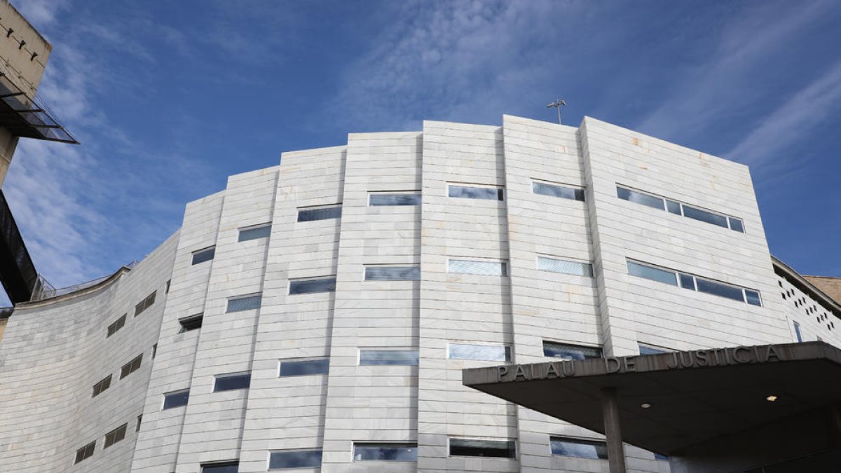 Imagen del edificio judicial del Canyeret.