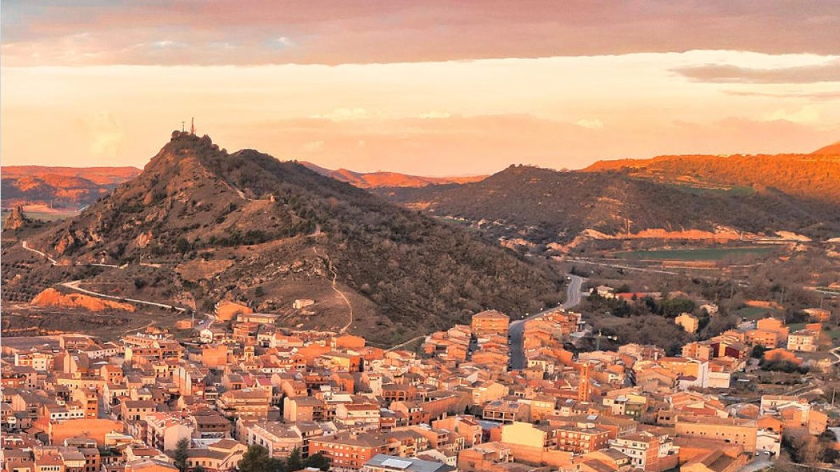 Una vista aérea de Artesa de Segre.